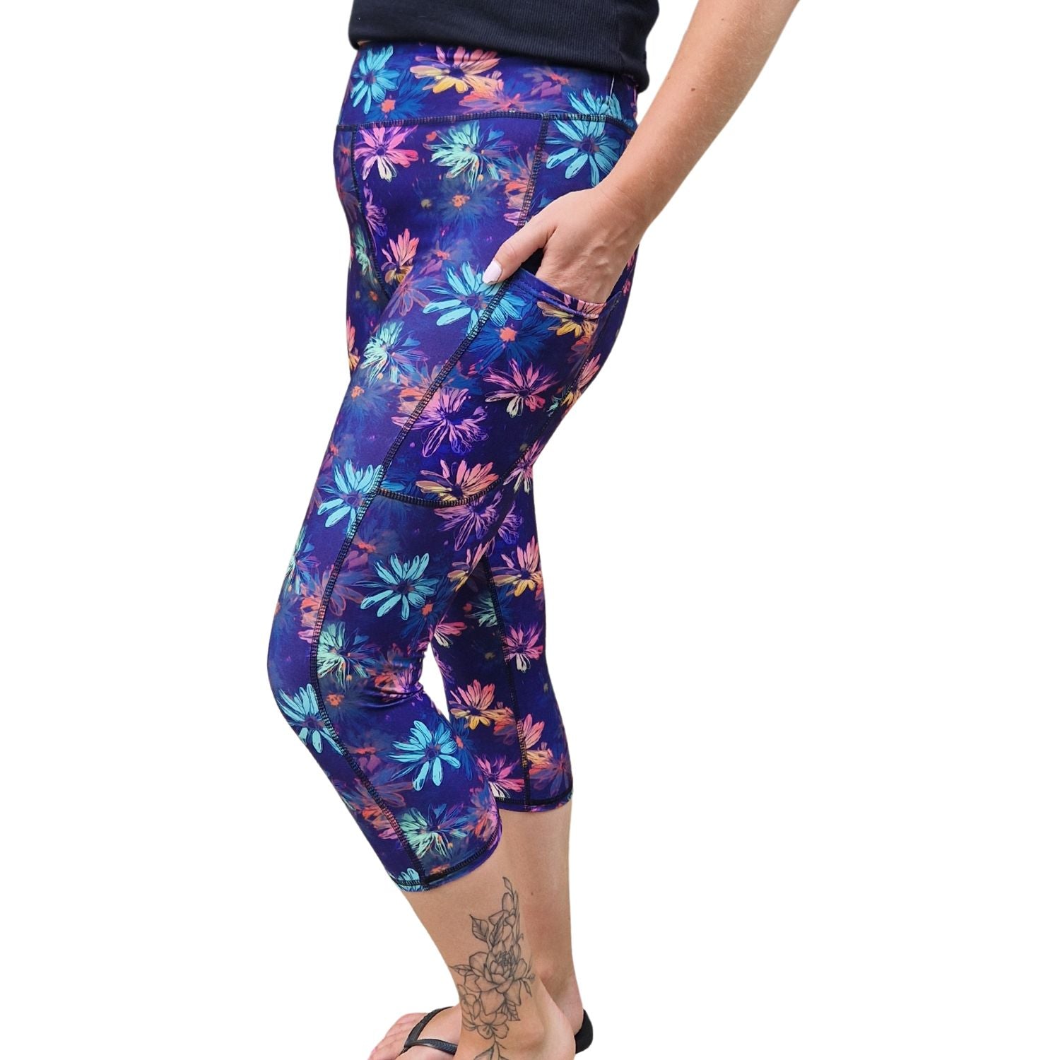 Funky Fit SCULPT Yoga Capri Leggings - Scintillate Daisy's