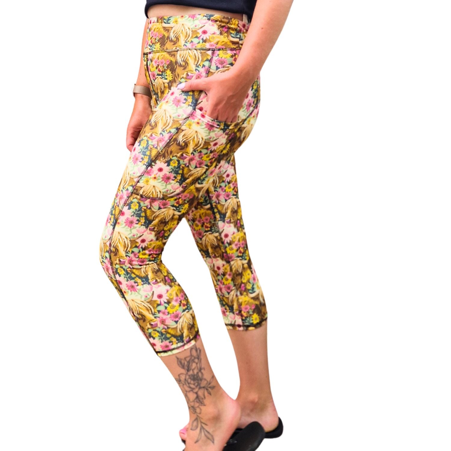 Funky Fit SCULPT Yoga Capri Leggings - Floral Freda