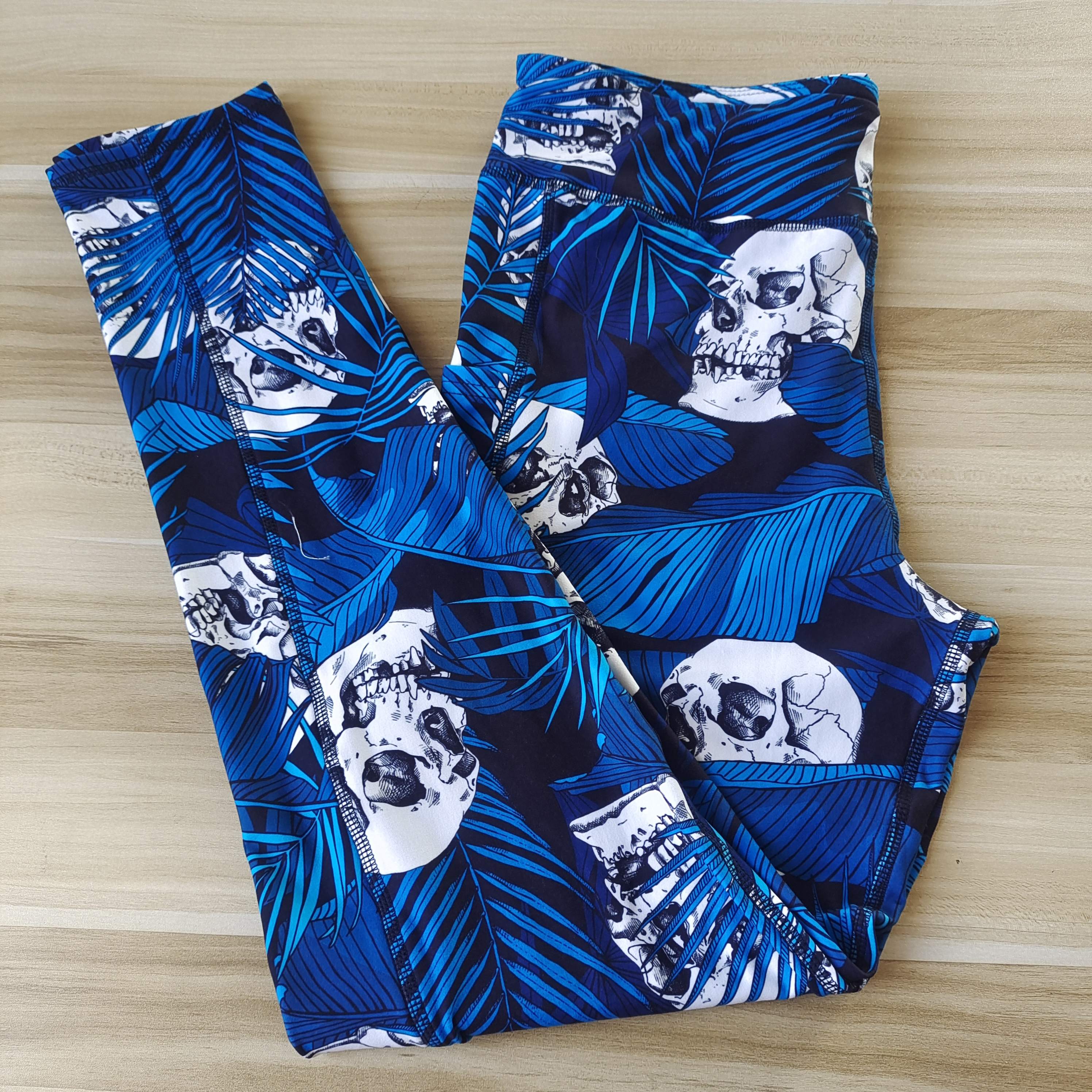 Funky Fit SCULPT Yoga Leggings- Tropical Skulls