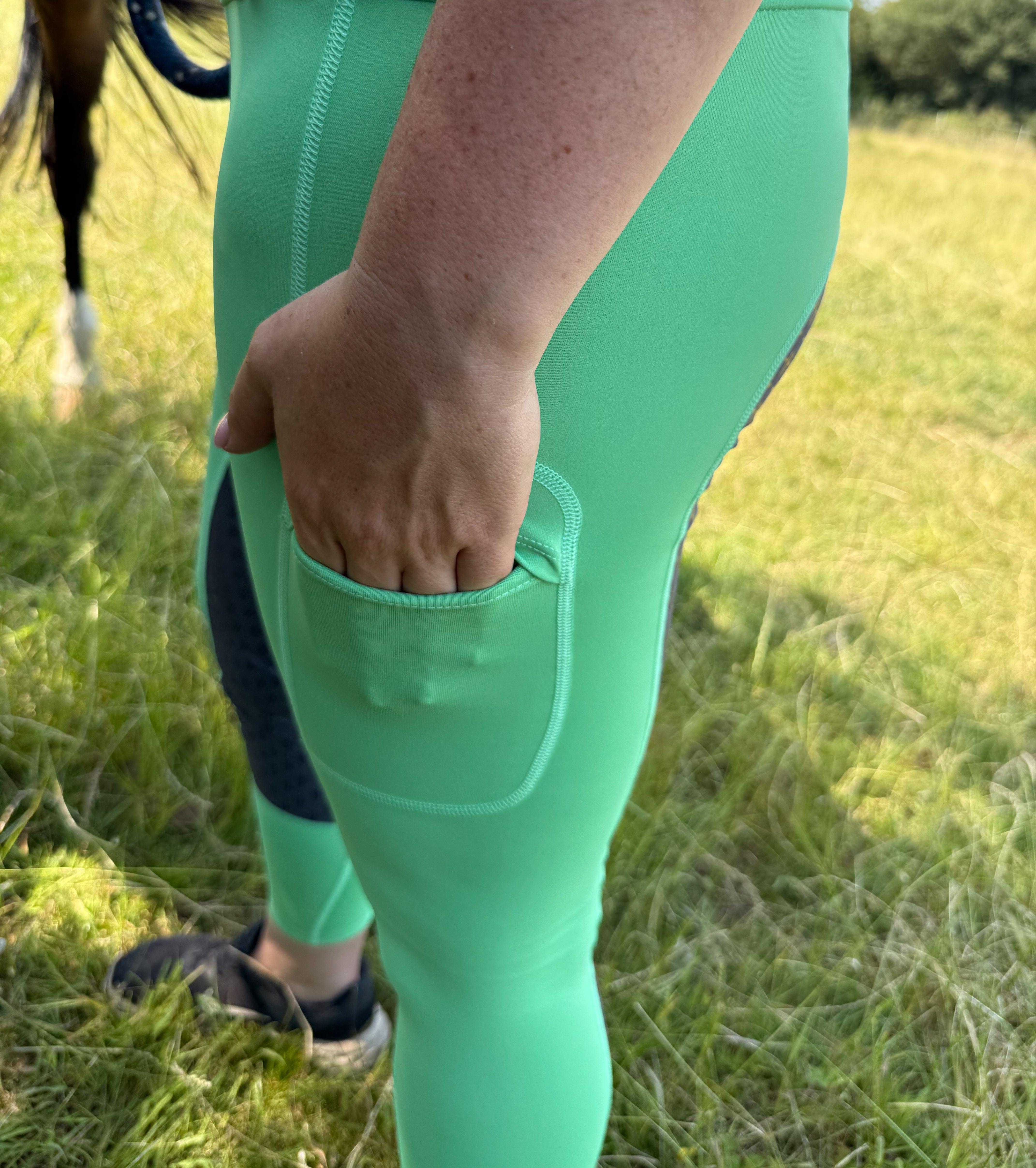 Team Performance Pull On Breech - Melon Sorbet & Grey