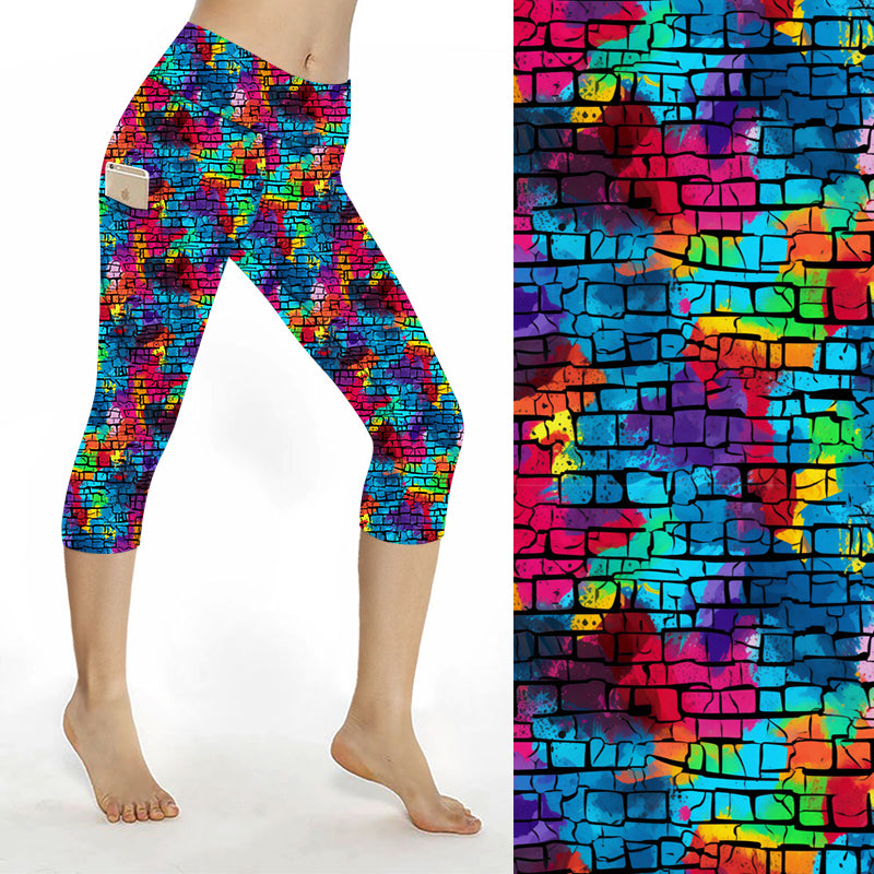 SCULPT Yoga Capri Leggings - Rainbow Wall