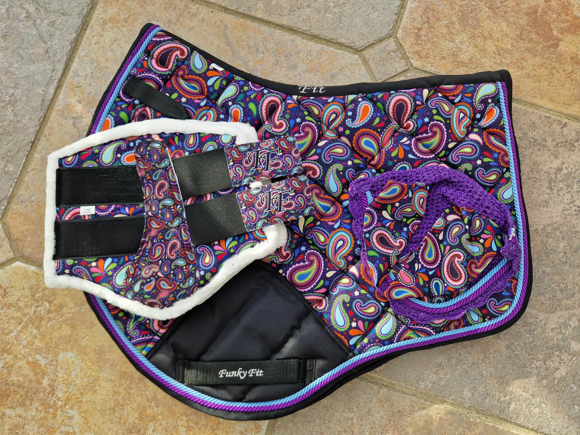 Funky Fit 3pc Paisley Passion (Pad, Brushing Boots, Fly Veil Set)