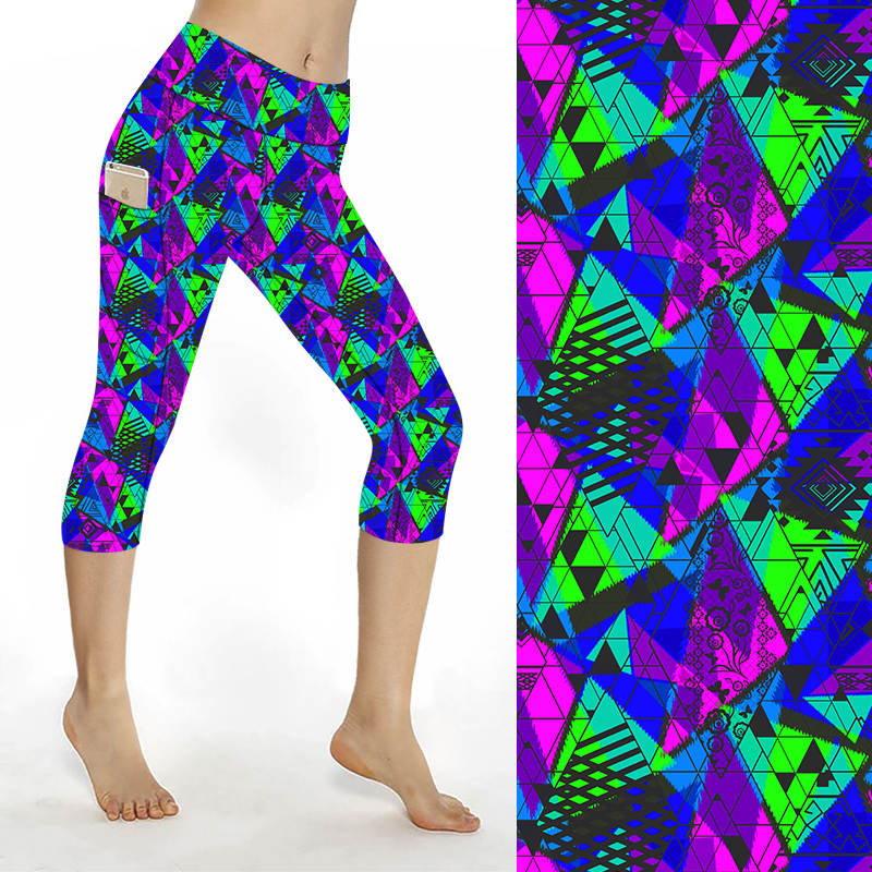 Funky Fit SCULPT Yoga Capri Leggings - Abstract Angles