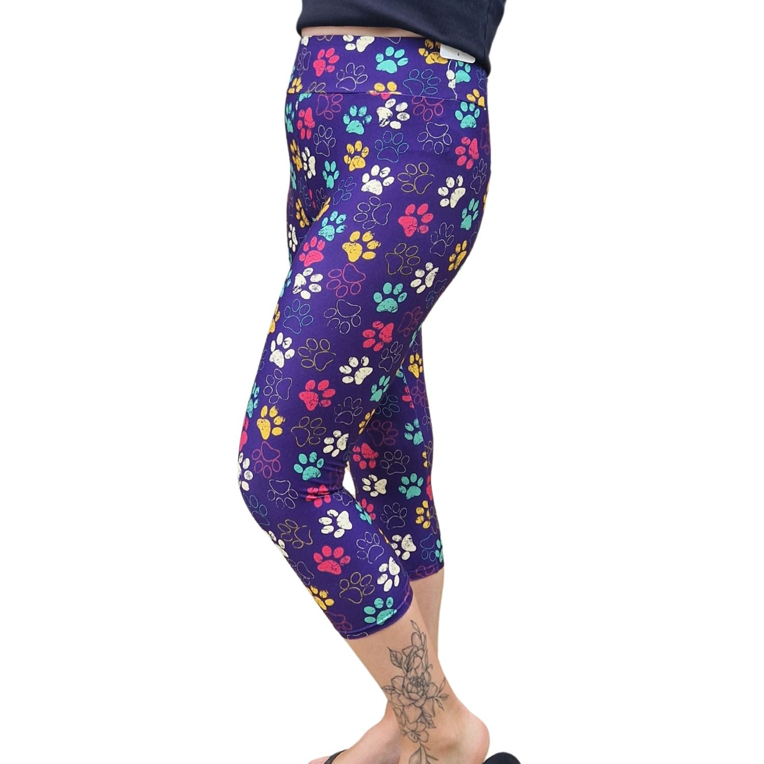Funky Fit 24/7 Capri Leggings – Paw Prints