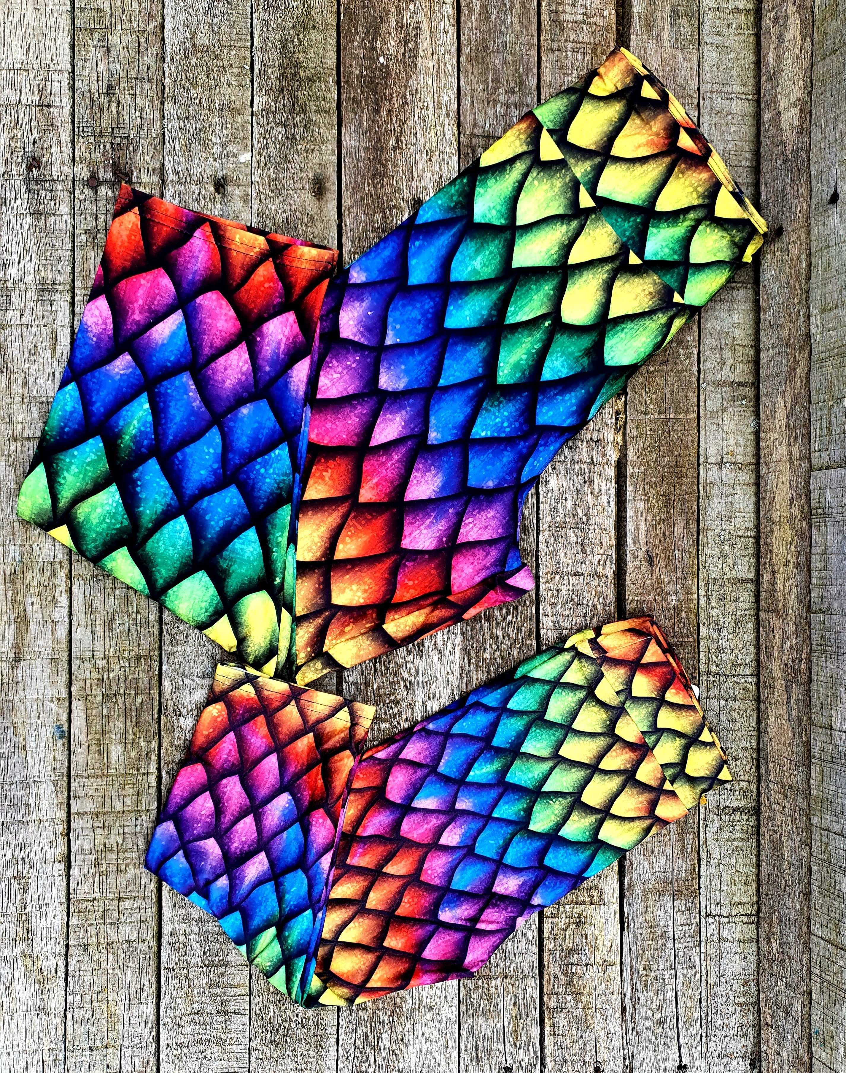Funky Fit 24/7 Capri Leggings – Rainbow Dragon